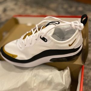 Brand New Nike Air Max Dia